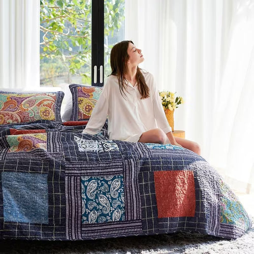 3-Piece Queen Size Bohemian Quilted Duvet Cover and Sheet Set - Lightweight and Breathable Double-Sided Design